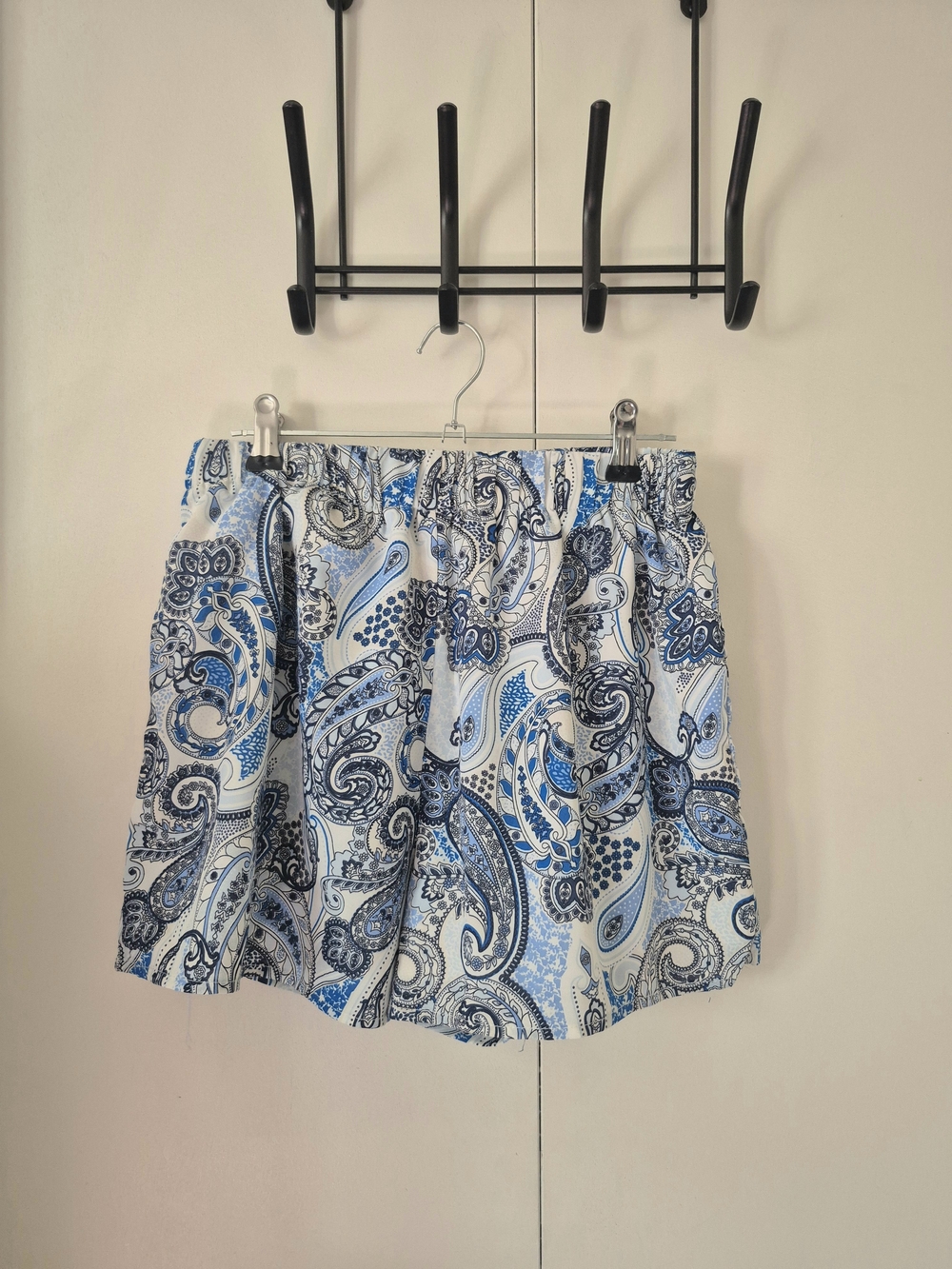 SHEIN Blue and White Paisley High Waist Women’s Shorts